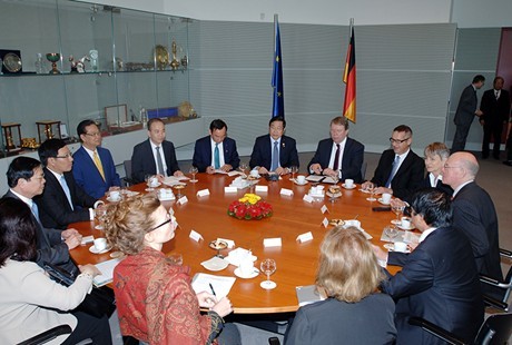 Prime Minister Nguyen Tan Dung meets with German Parliamentary Speaker - ảnh 1